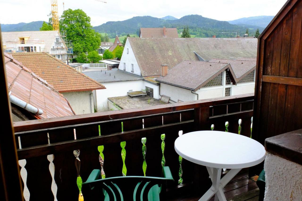 Hotel Löwen Kirchzarten Exteriör bild